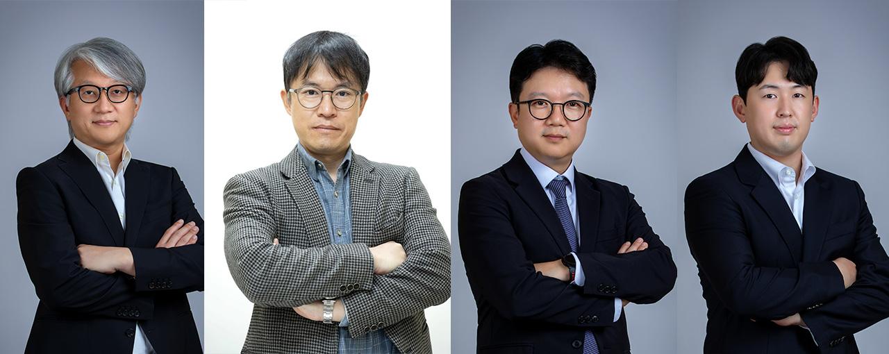 △(왼쪽부터) 생명정보공학과 백승필 교수, 전자·정보공학과 김휘 교수,표준·지식학과 김재영 교수, 지능형반도체공학과 이현근 교수